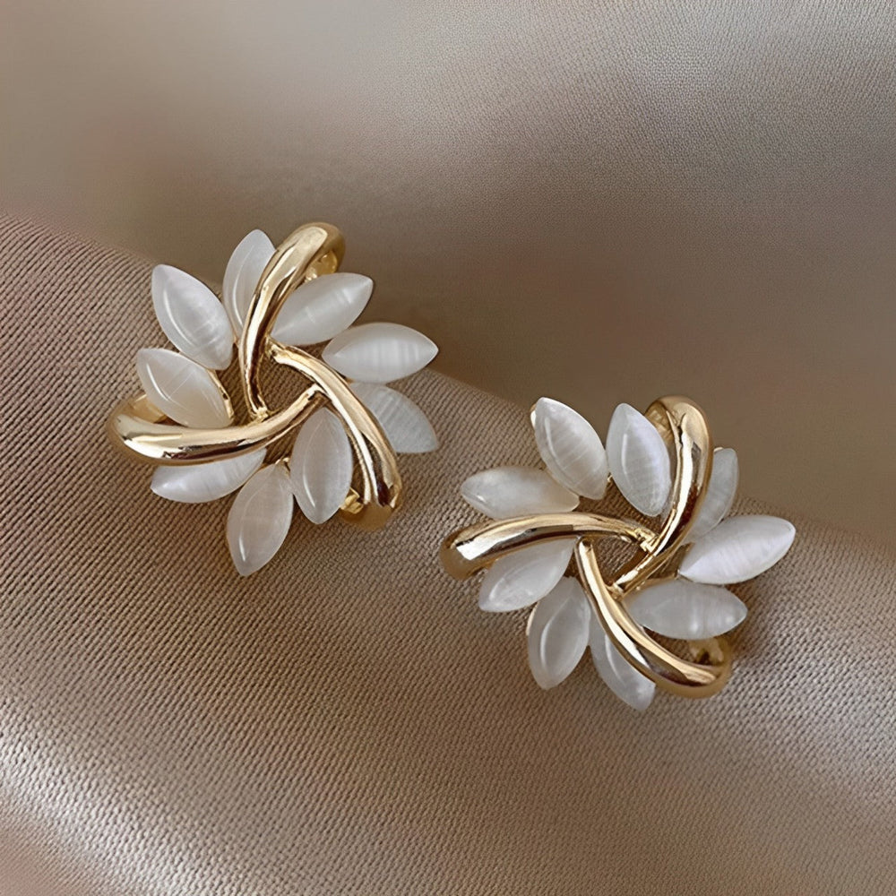 Courtney – runde Ohrstecker mit Opal-Details