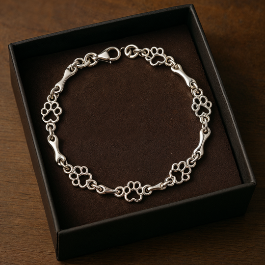 Silberarmband mit Pfotenabdruck und Knochenmotiv