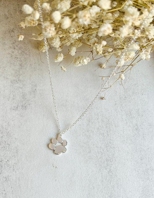 Elegante Silberkette mit Pfotenabdruck
