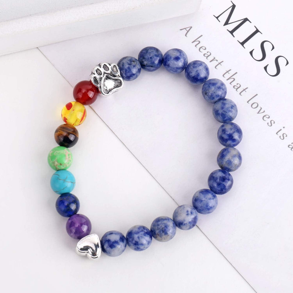 Perlenarmband in Regenbogenfarben mit Pfotenmotiv