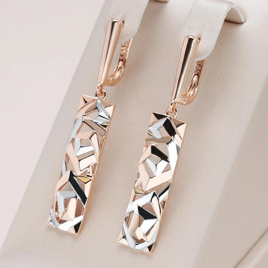 Saskia – geometrische Ohrhänger, goldfarben und versilbertem Metall