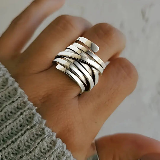Hazel – Vintage-inspirierter Mehrring-Ring in versilbertem Metall