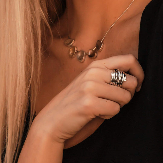 Hazel – Vintage-inspirierter Mehrring-Ring in versilbertem Metall