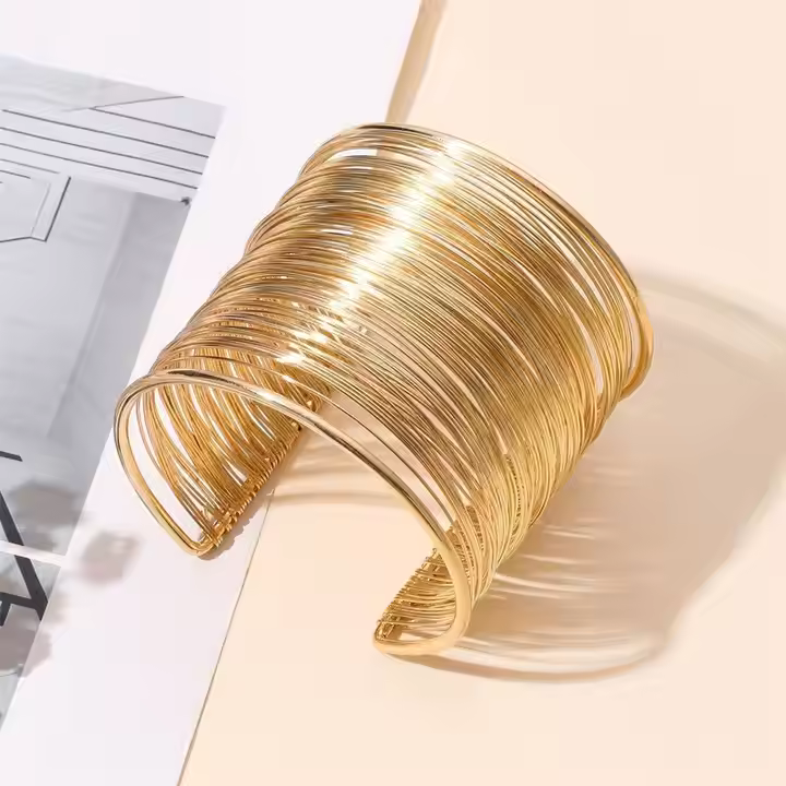 Katherine – Goldfarbenes Vintage-Armband