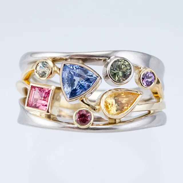 Vintage-inspirierter Ring mit farbiger Zirkonia