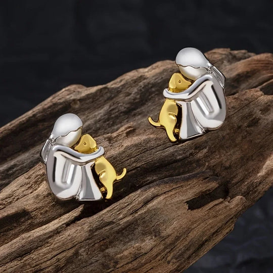 Zweifarbige Huggie-Ohrringe in Silber und Gold