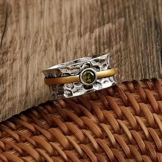 Elegante grüner Ring mit Zirkonia
