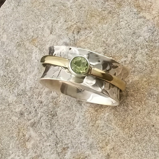 Elegante grüner Ring mit Zirkonia