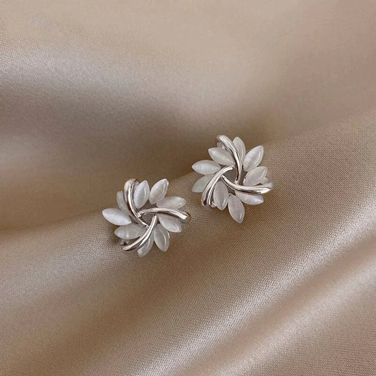 Courtney – runde Ohrstecker mit Opal-Details